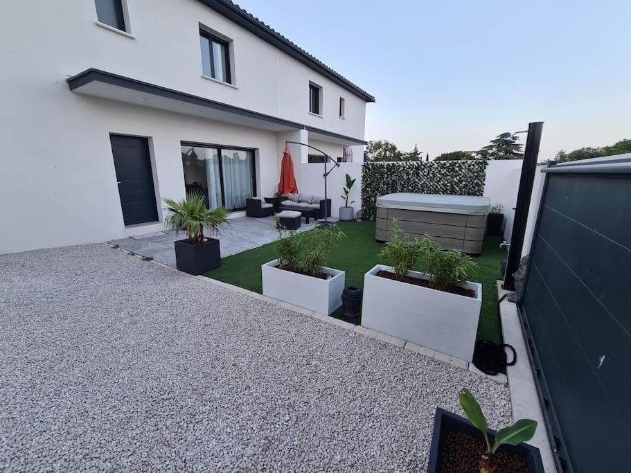 Magnifique Villa Avec Jacuzzi En Option Villeneuve-les-Maguelonne Exterior photo