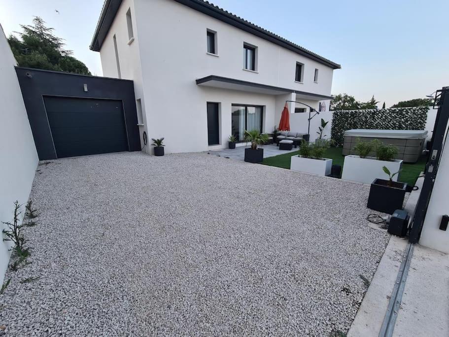 Magnifique Villa Avec Jacuzzi En Option Villeneuve-les-Maguelonne Exterior photo